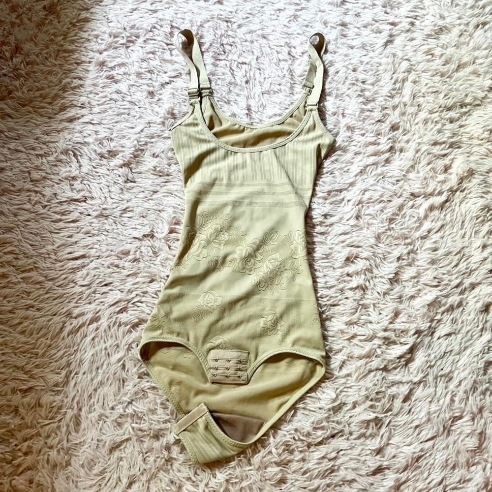 Nude Cream Floral Compression Body Underbust Shapewear Womens XS Tummy Control